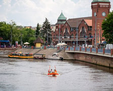 <p>Wrocławianie odpoczywają nad Odrą. Ostatni dzień długiego majowego weekendu (5.05.2024)&nbsp;</p>